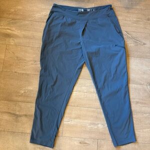 Mountain Hardwear charcoal grey dynama ankle pants hiking camping outdoors XL